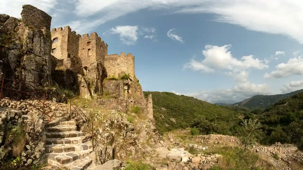 chateaux du ventadour meyras ardeche