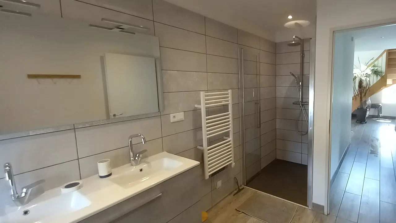 salle de bain gite douche italienne
